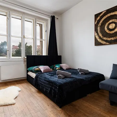 Aurora Large 3-bedroom דירה פראג