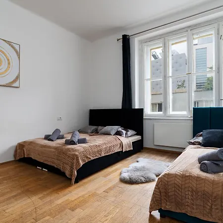 Aurora Large 3-bedroom Apartmán