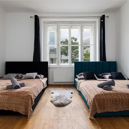 Aurora Large 3-bedroom